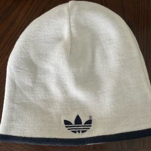 Adidas knit hat. Reversible black and white. Great condition!!
